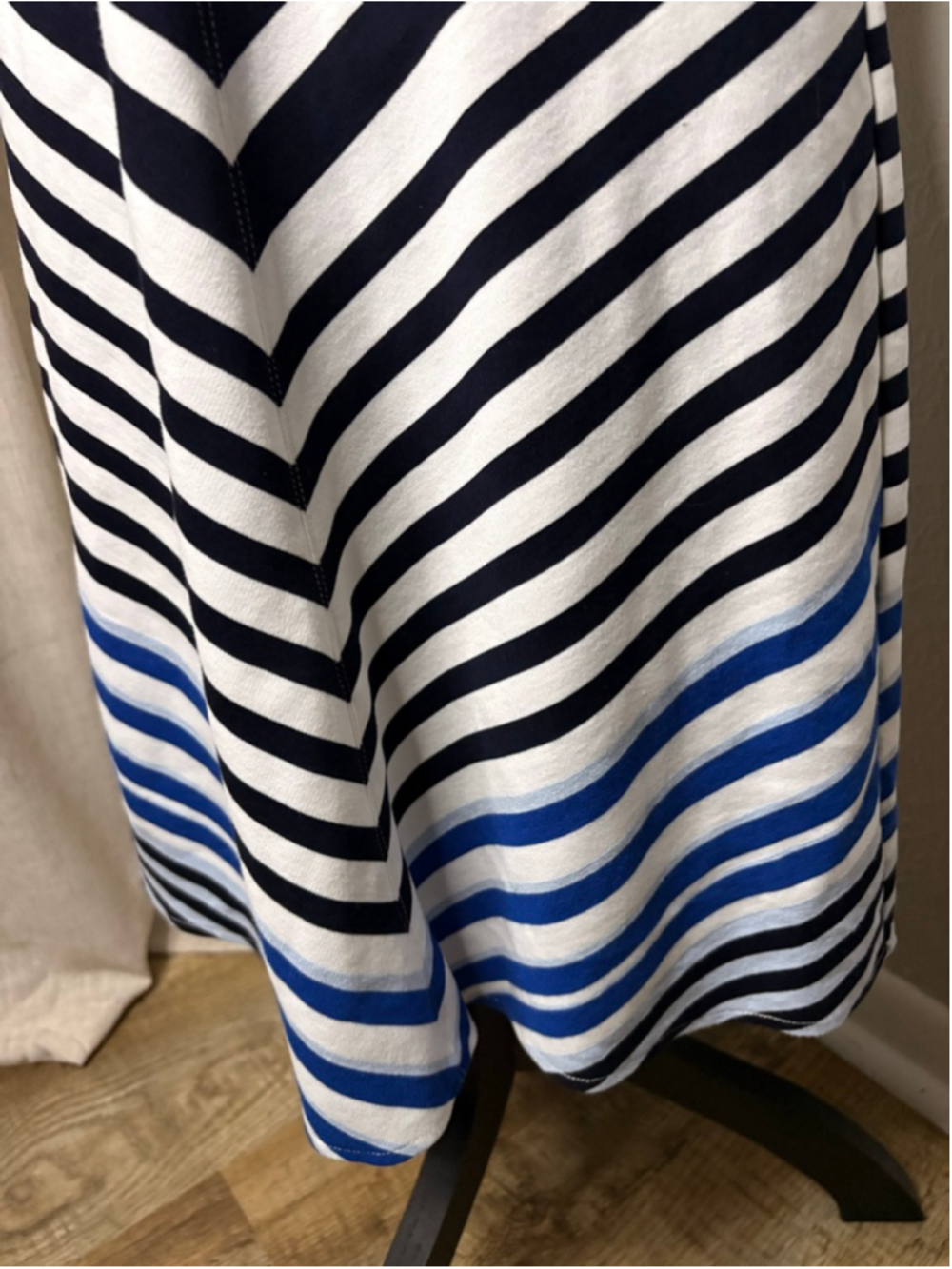 Esley Striped Blue White Sleeveless Dress Size 6 - Picture 2 of 4
